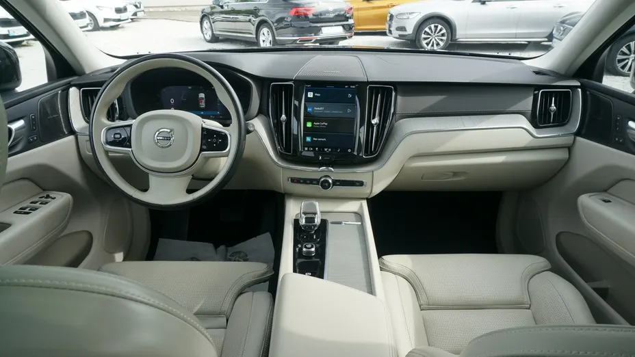 VOLVO XC60 -