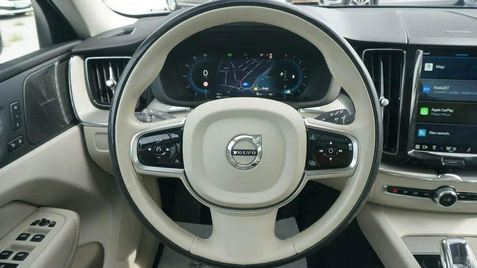 VOLVO XC60 -