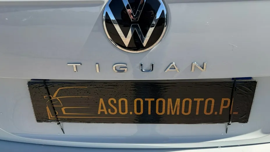 VOLKSWAGEN Tiguan -