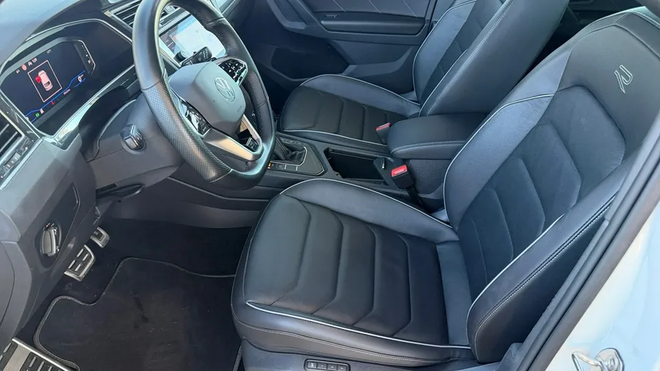 VOLKSWAGEN Tiguan -