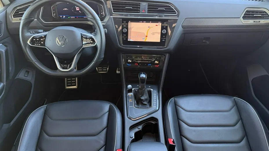 VOLKSWAGEN Tiguan -