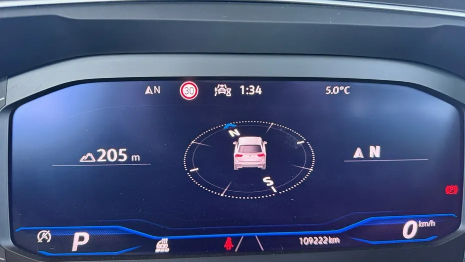 VOLKSWAGEN Tiguan -