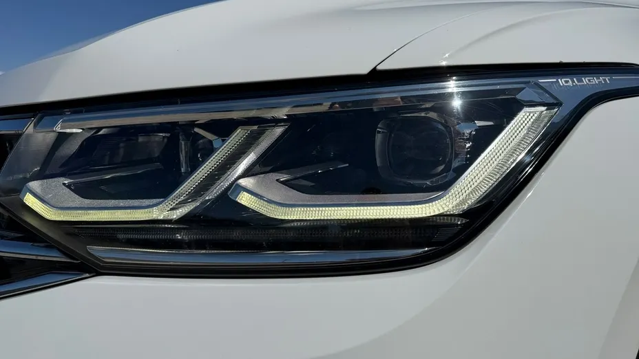 VOLKSWAGEN Tiguan -