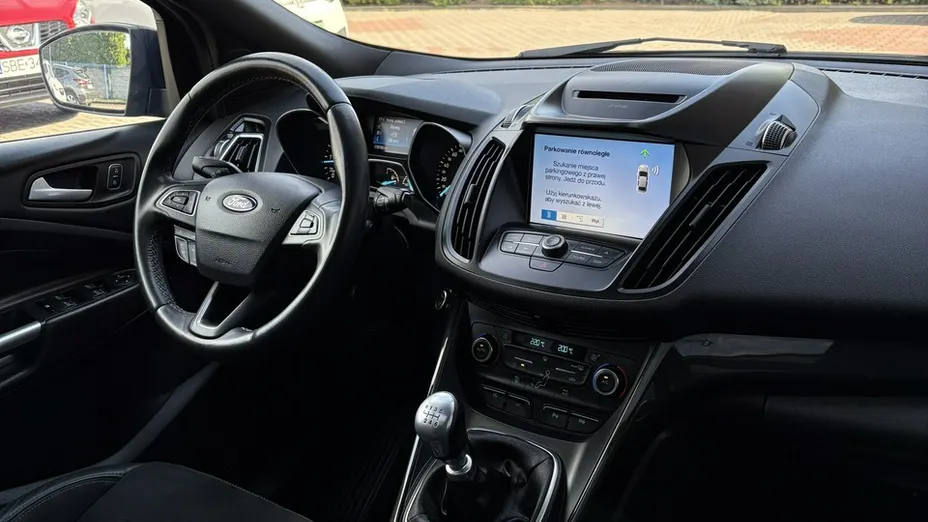 FORD Kuga -