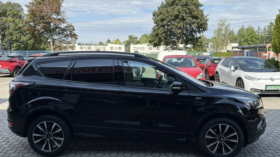 FORD Kuga -