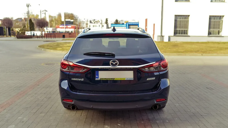 MAZDA 6 -