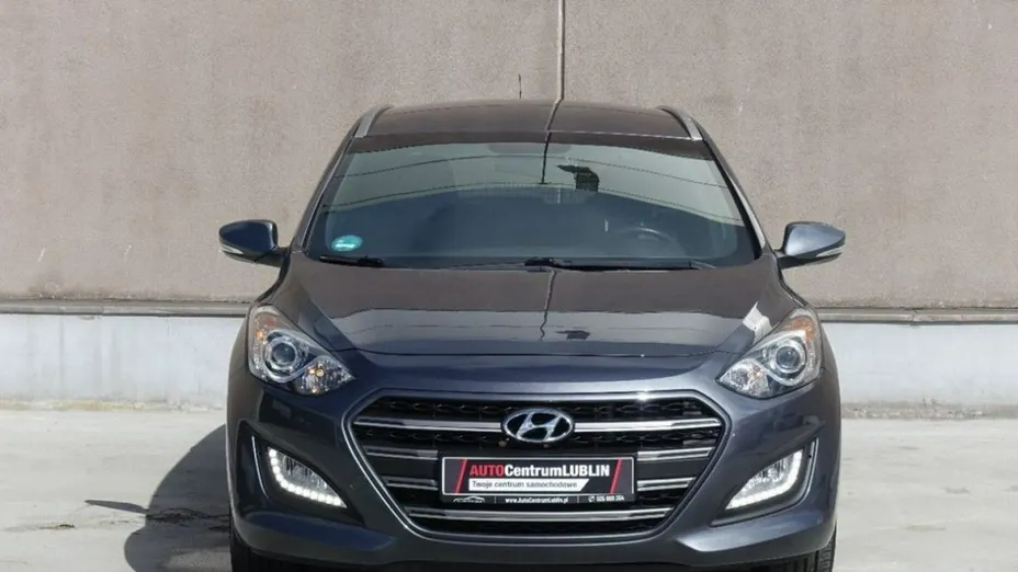 HYUNDAI i30 -