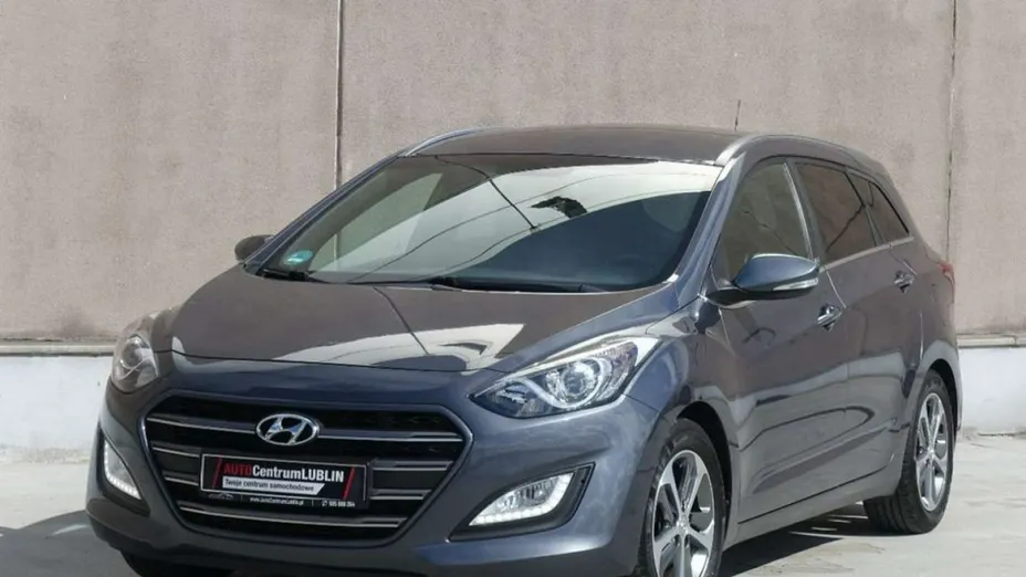 HYUNDAI i30 -