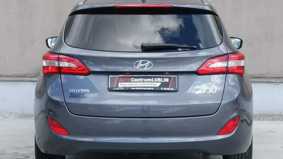HYUNDAI i30 -
