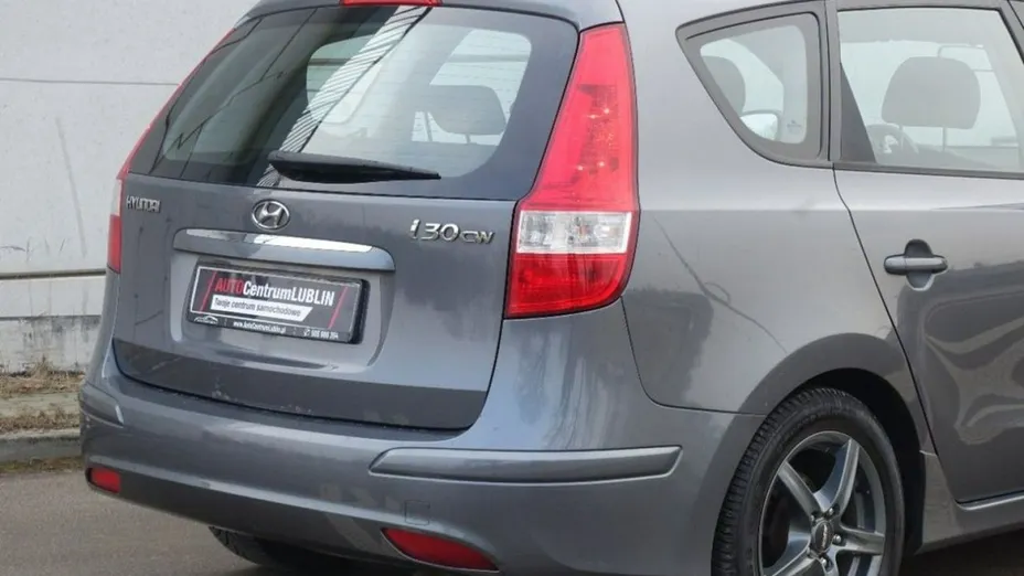 HYUNDAI i30 -
