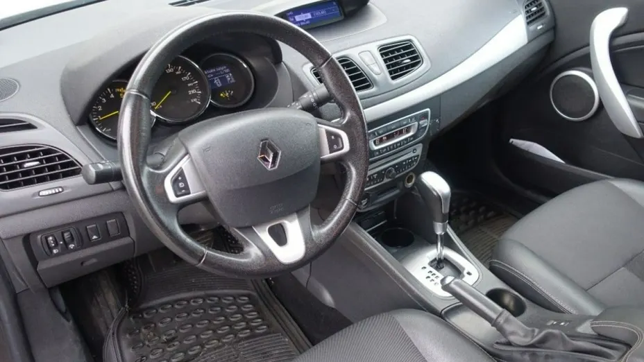 RENAULT Fluence -