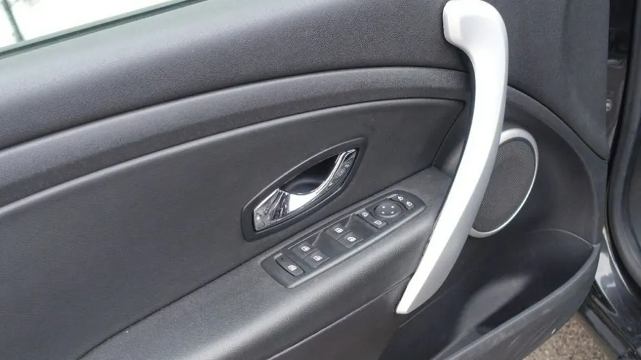 RENAULT Fluence -