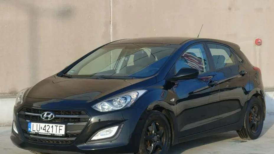 HYUNDAI i30 -