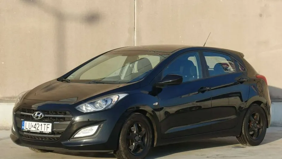 HYUNDAI i30 -