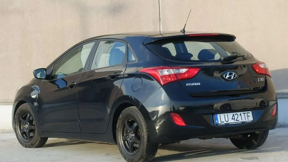 HYUNDAI i30 -