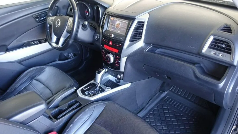 KGM / SSANGYONG Tivoli -