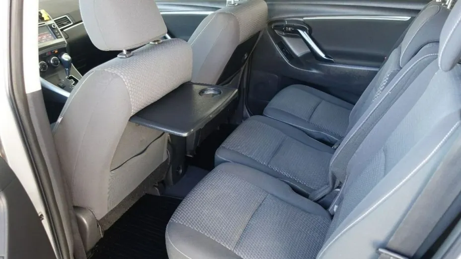 TOYOTA Verso -