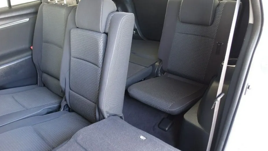 TOYOTA Verso -