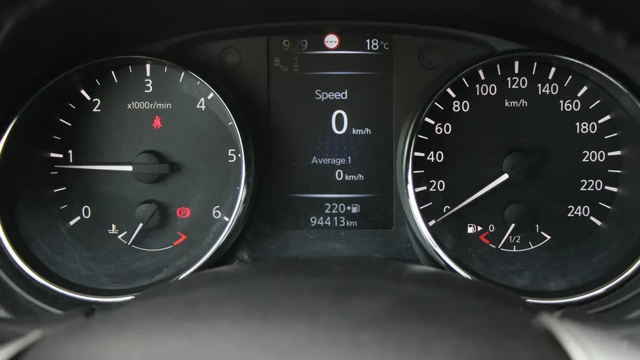 NISSAN Qashqai -