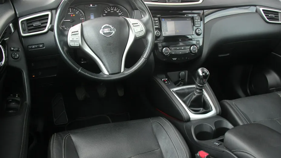 NISSAN Qashqai -