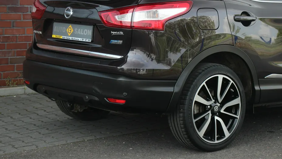 NISSAN Qashqai -