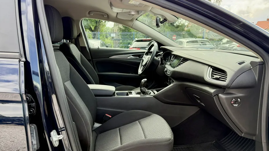 OPEL Insignia -