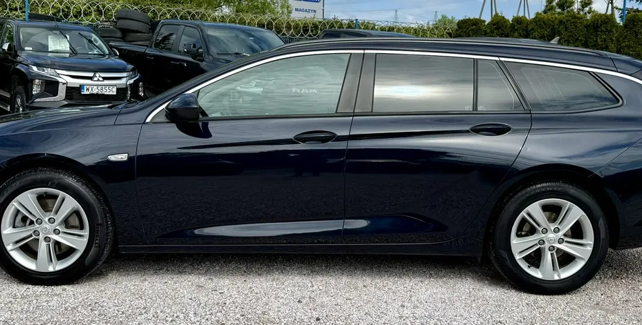 OPEL Insignia -