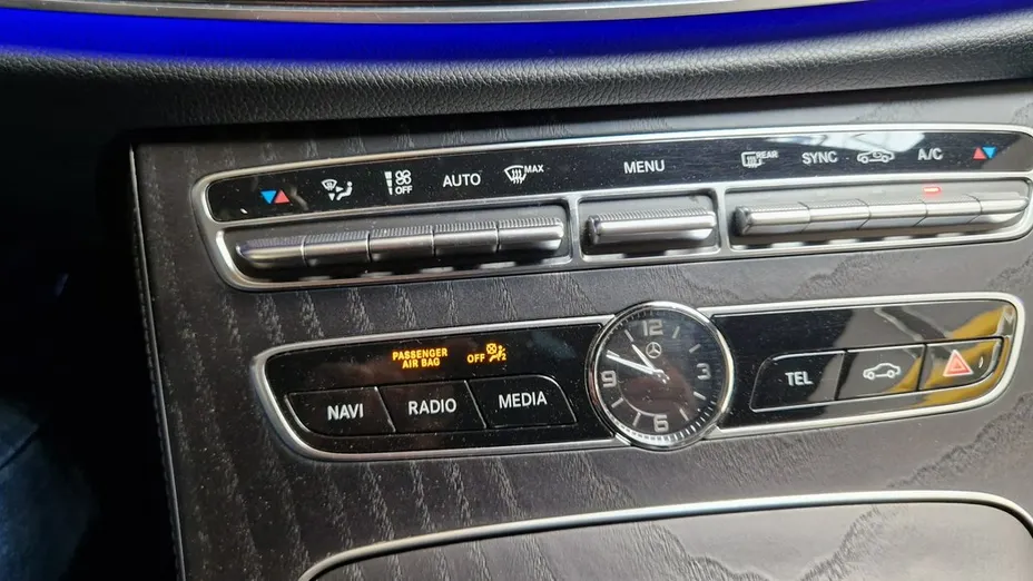 MERCEDES-BENZ E Klasa -