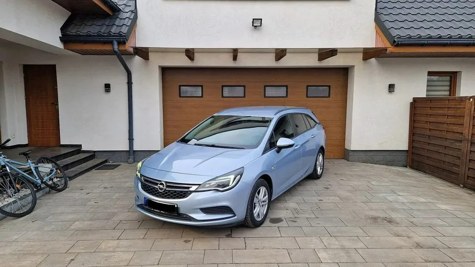 OPEL Astra -