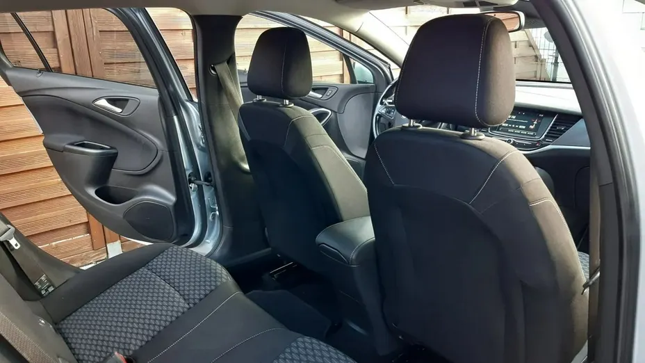 OPEL Astra -