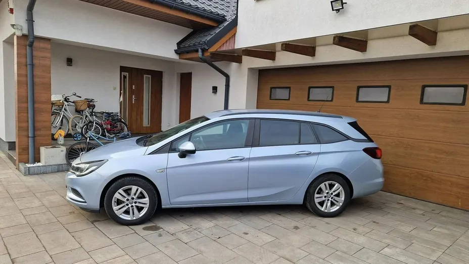 OPEL Astra -