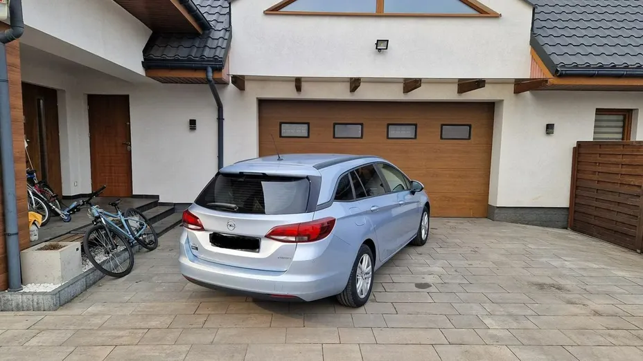 OPEL Astra -