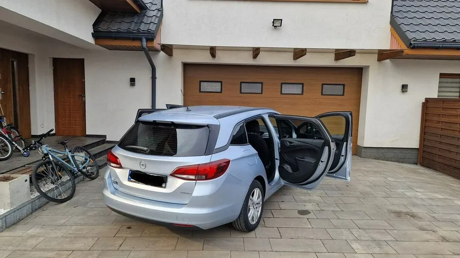 OPEL Astra -
