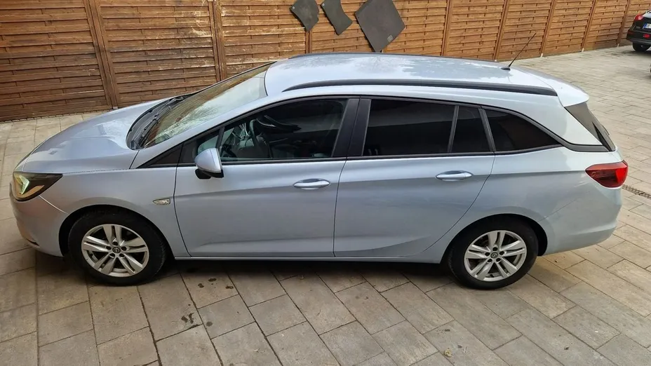 OPEL Astra -