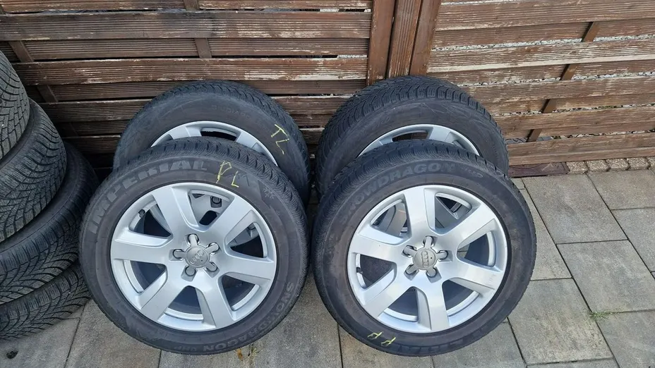 AUDI A6 -