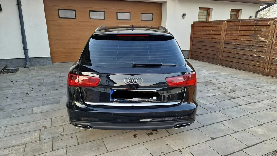 AUDI A6 -