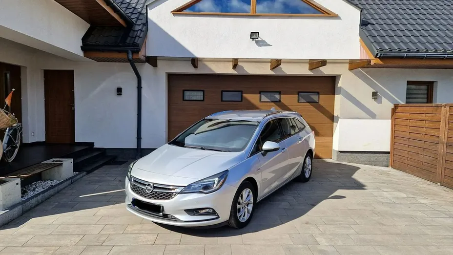 OPEL Astra -