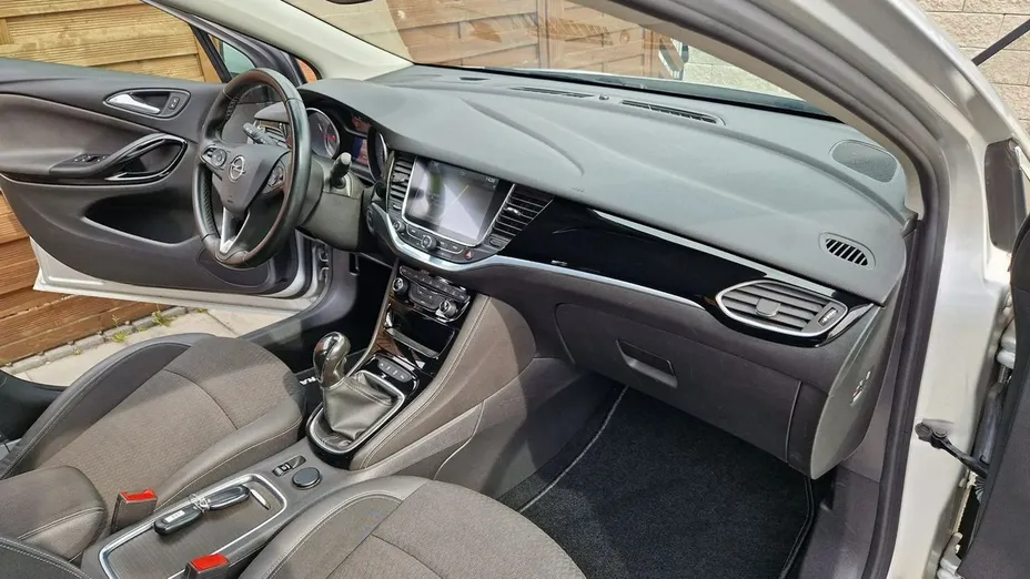 OPEL Astra -