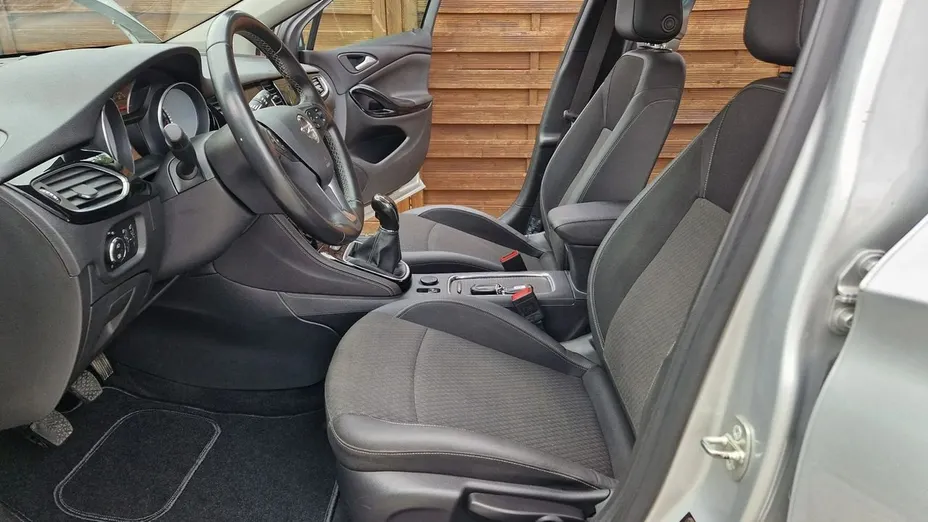 OPEL Astra -