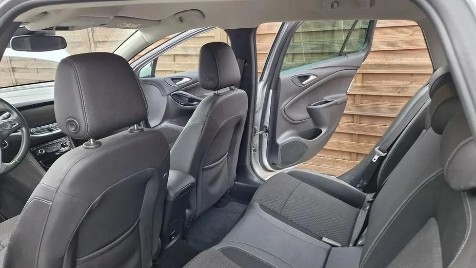 OPEL Astra -