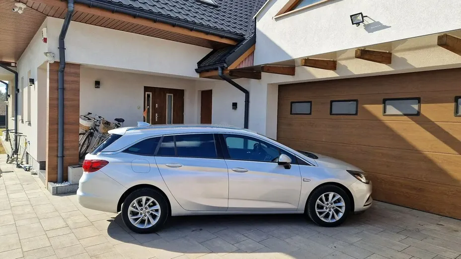 OPEL Astra -