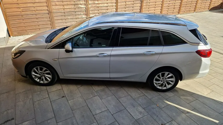 OPEL Astra -