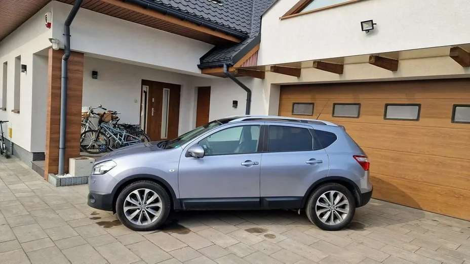 NISSAN Qashqai -