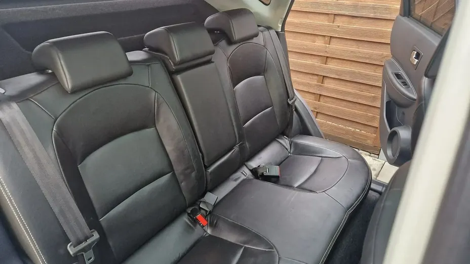 NISSAN Qashqai -