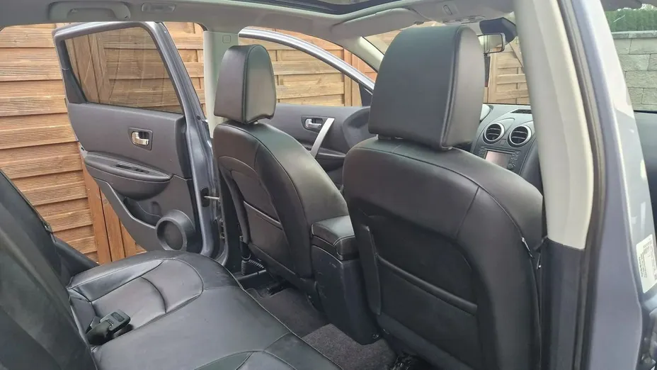 NISSAN Qashqai -