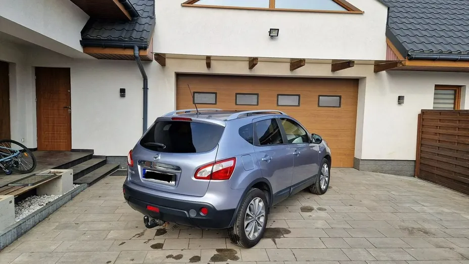 NISSAN Qashqai -
