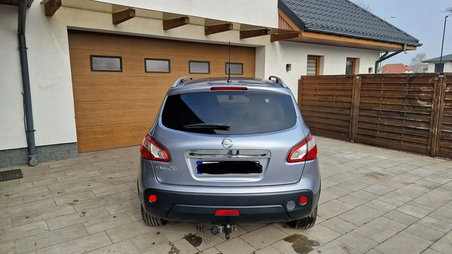 NISSAN Qashqai -