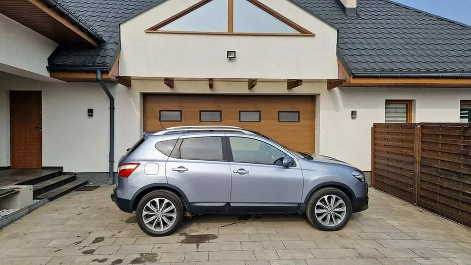 NISSAN Qashqai -