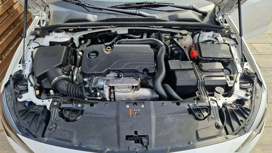 OPEL Insignia -