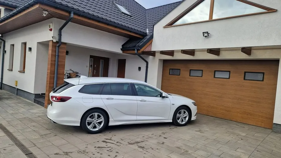 OPEL Insignia -